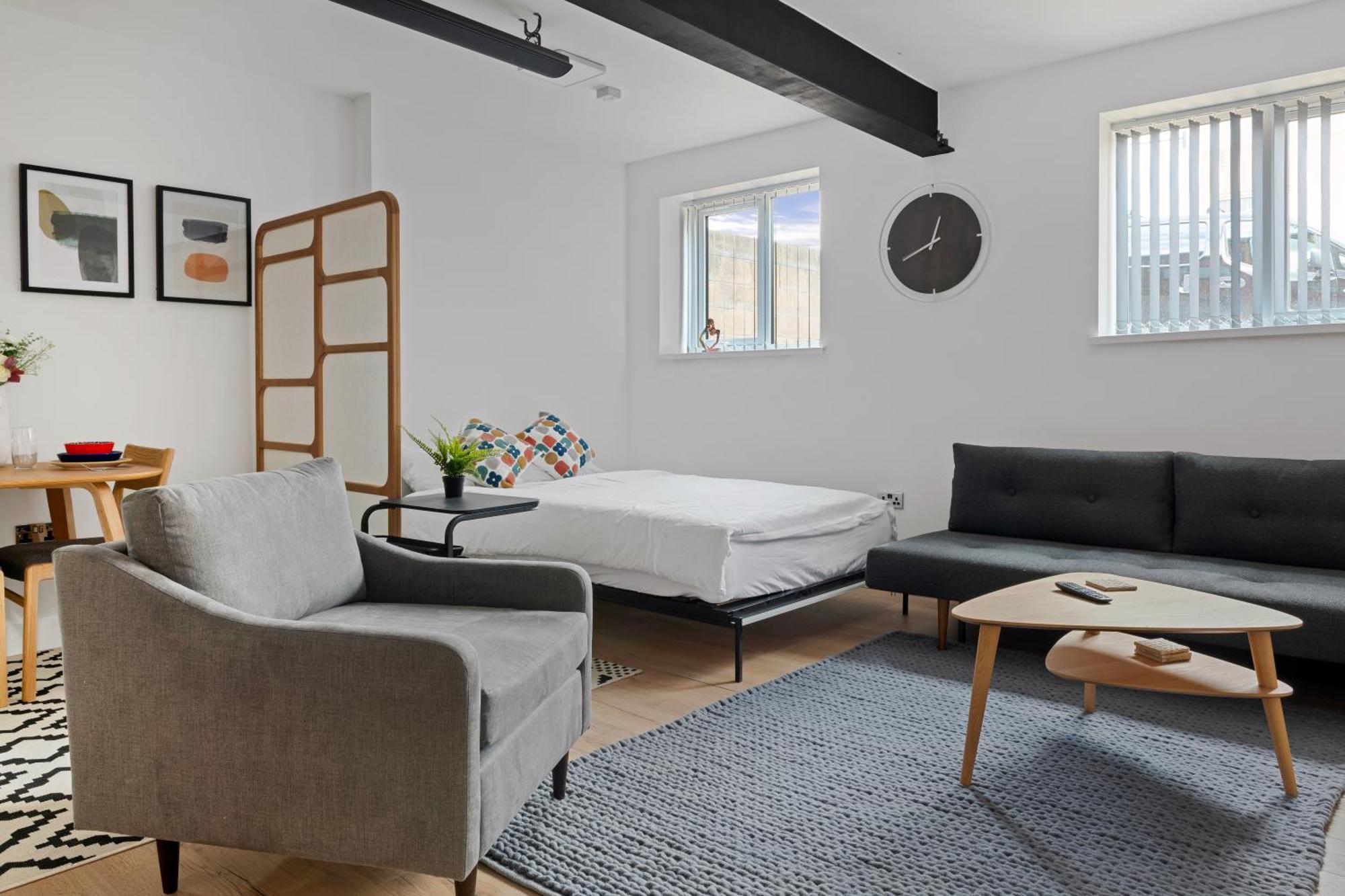 Small Arnold Apartment